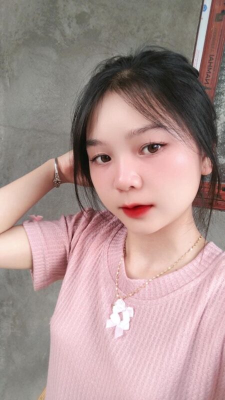 Hình Ảnh Gái Xinh Cởi Đồ Phong Cách Trẻ Trung Và Đầy Quyến Rũ Trong Mọi Thời Điểm
